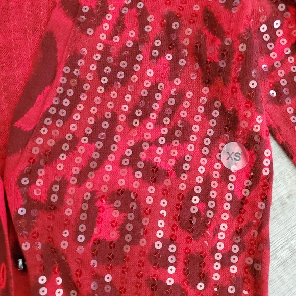 NWOT NY&C Red Leopard Sequin Sweater XS - Picture 3 of 5